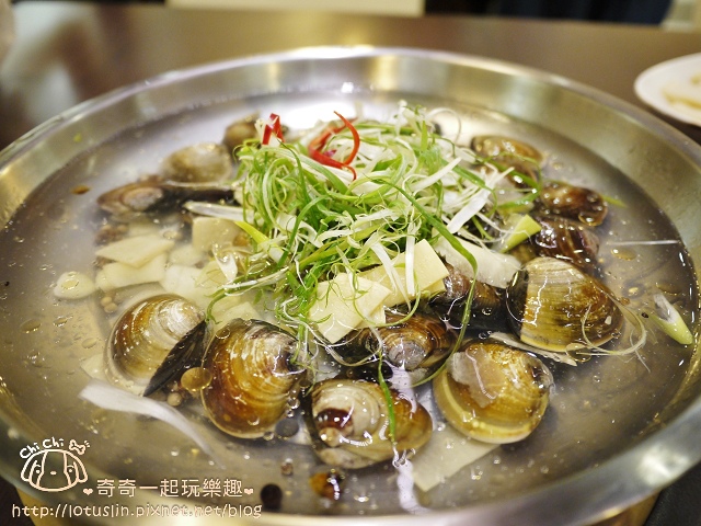 【試-分享】台南 廚房有雞 (安平二店) 美味正宗花雕雞&特色沙白 - 奇奇一起玩樂趣