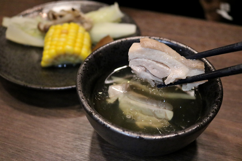 台北｜椰蘶 椰子雞鍋物 清甜椰子雞湯．特色火鍋推薦 - 奇奇一起玩樂趣