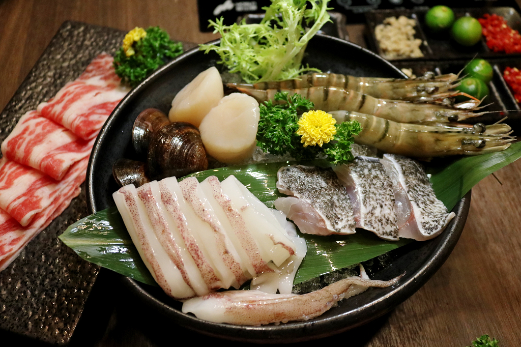 台北｜椰蘶 椰子雞鍋物 清甜椰子雞湯．特色火鍋推薦 - 奇奇一起玩樂趣