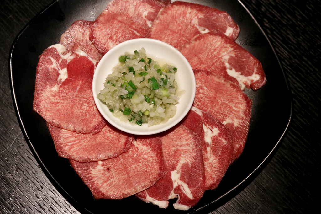 台北｜皇上吉饗 極品唐風燒肉 東區夜店風．大安區燒肉吃到飽 - 奇奇一起玩樂趣