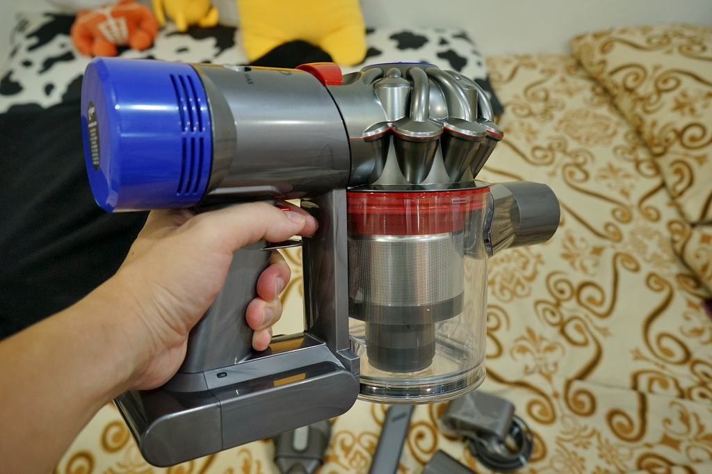 家電｜Dyson 手持無線吸塵器．除塵蹣吸塵器推薦！ - 奇奇一起玩樂趣