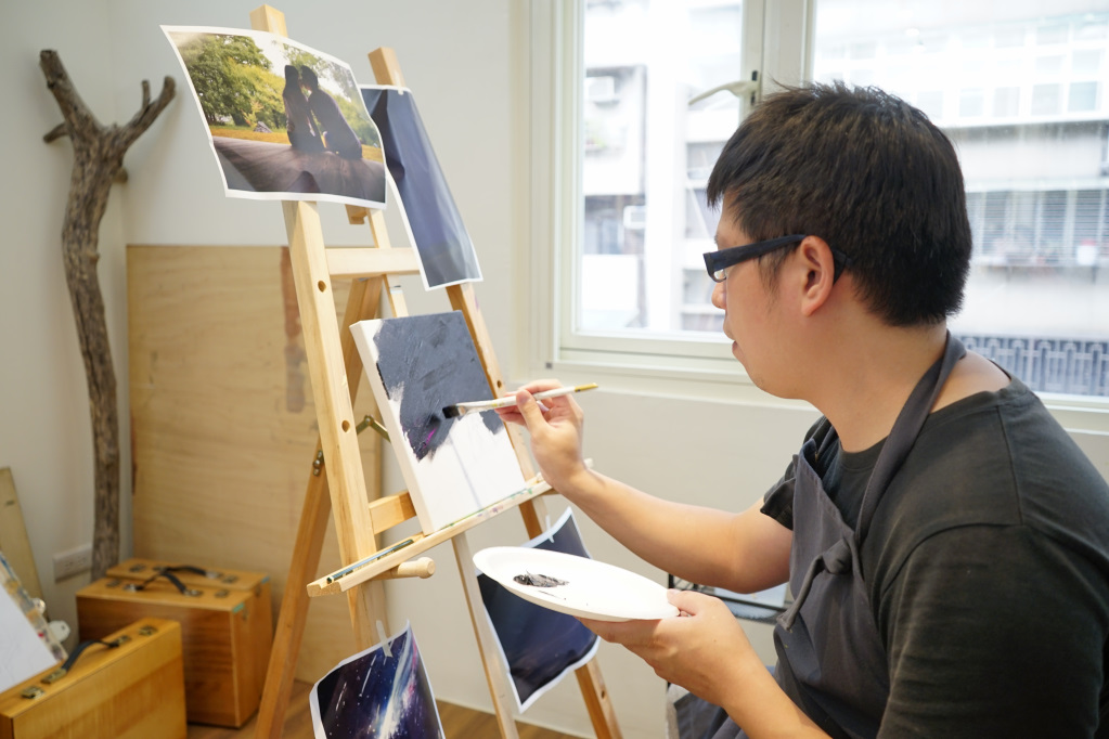 台北｜3FloorPainting-三樓畫畫工作室 壓克力畫體驗課程，親手繪製獨一無二的禮物！ - 奇奇一起玩樂趣