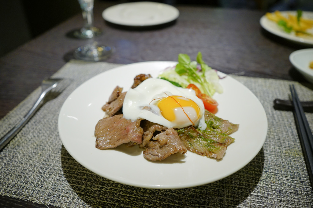 台北｜閑閑餐酒館 中西式合併創意料理．節日慶生餐廳推薦！ - 奇奇一起玩樂趣