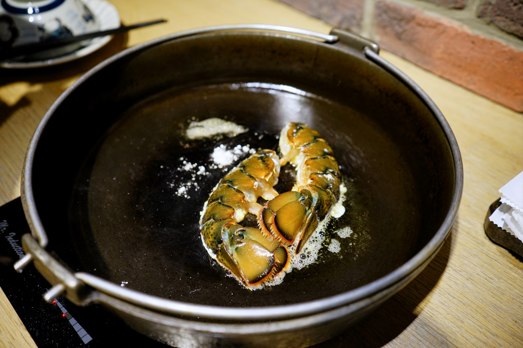 新竹｜山上走走 A5和牛沾海膽蛋黃醬+活體龍蝦三吃之日式無菜單海鮮鍋物 - 奇奇一起玩樂趣