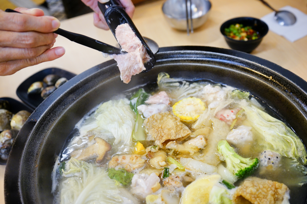 台南｜錦城石頭火鍋 傳承30年好味道，用炒的火鍋最美味~ - 奇奇一起玩樂趣