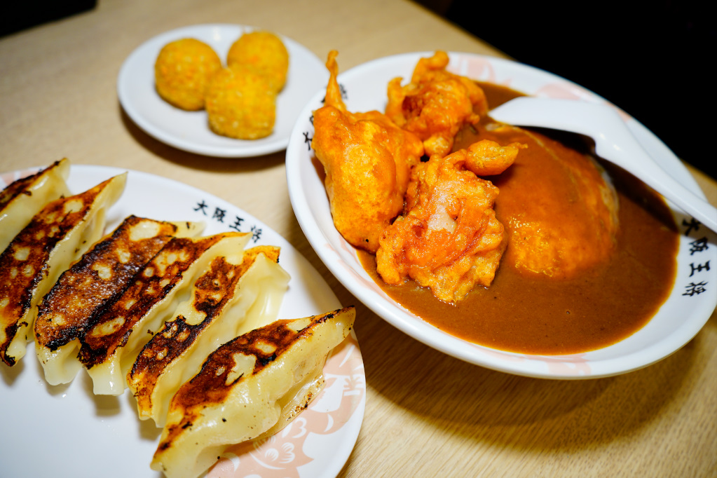 美食｜新北日式美食 大阪王將 日式燒餃子、道頓崛燒炒麵、咖哩天津飯 樹林秀泰美食推薦！ - 奇奇一起玩樂趣