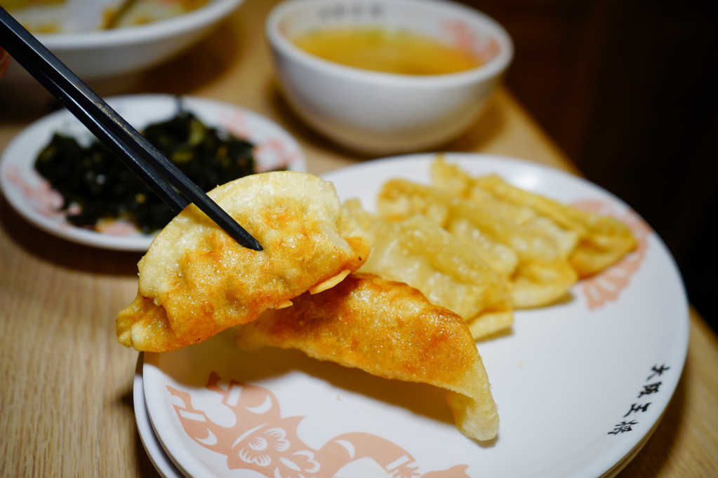 美食｜新北日式美食 大阪王將 日式燒餃子、道頓崛燒炒麵、咖哩天津飯 樹林秀泰美食推薦！ - 奇奇一起玩樂趣