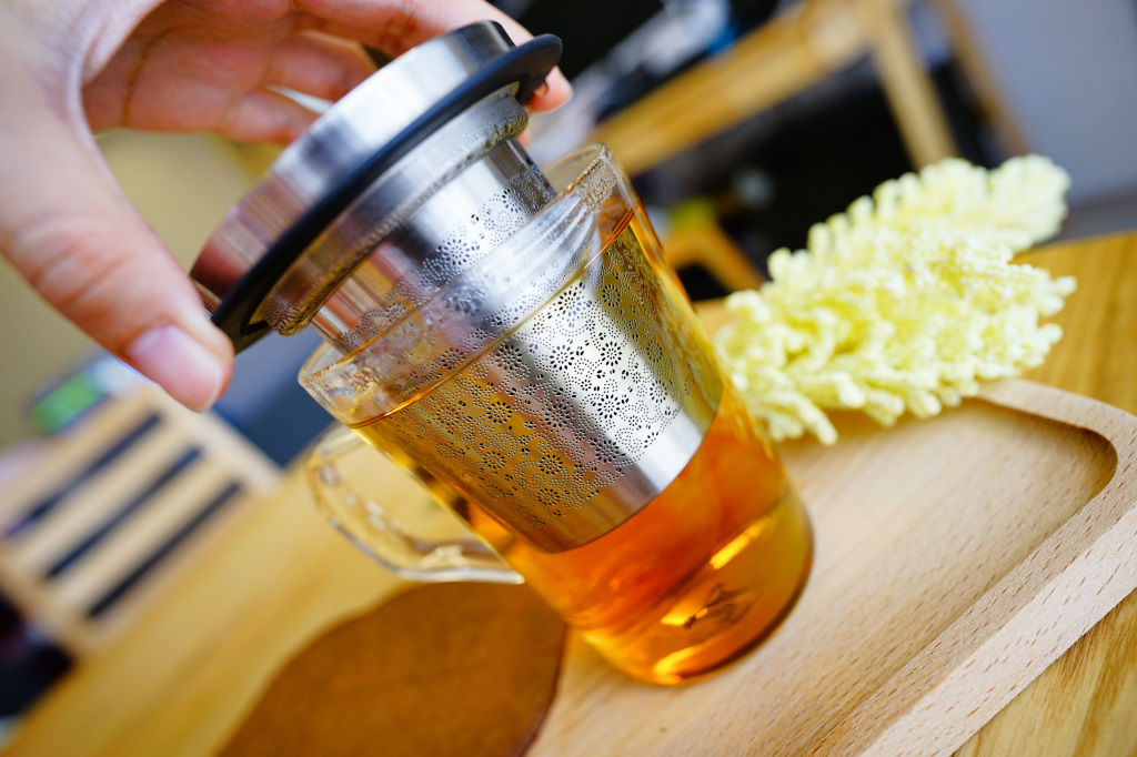 茶具｜宜龍Eilong 璀璨濾茶杯 在家也能享受午茶時光、個人泡茶杯推荐！ - 奇奇一起玩樂趣