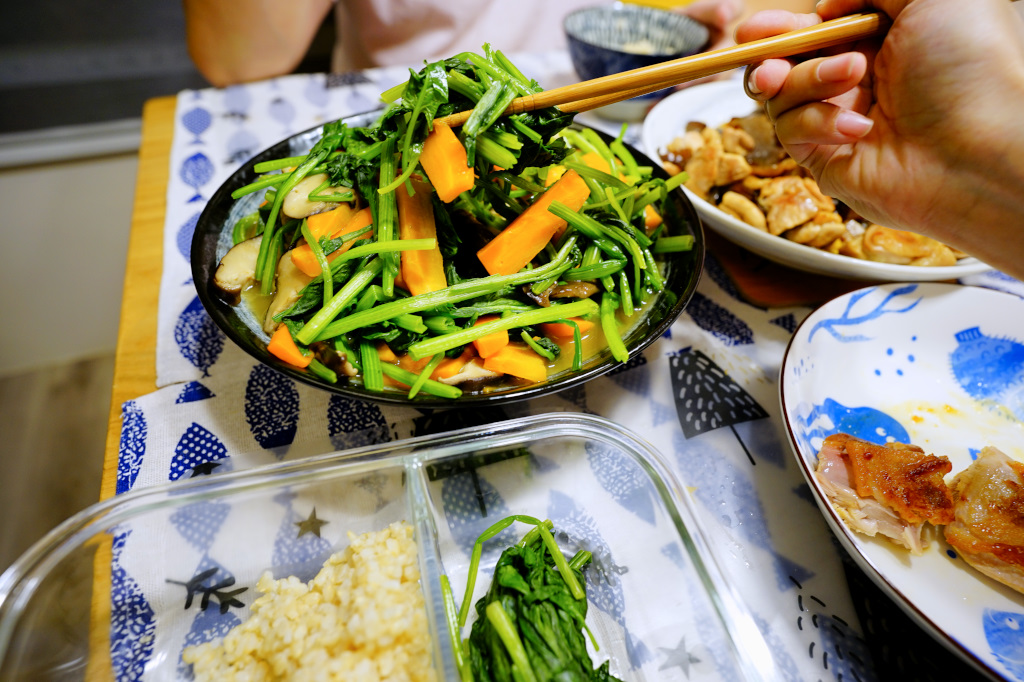料理｜廚房好幫手 Usii優系鎖鮮袋-蔬果專用袋+食物專用袋 冰箱異味out、食材保鮮就是這麼簡單！ - 奇奇一起玩樂趣