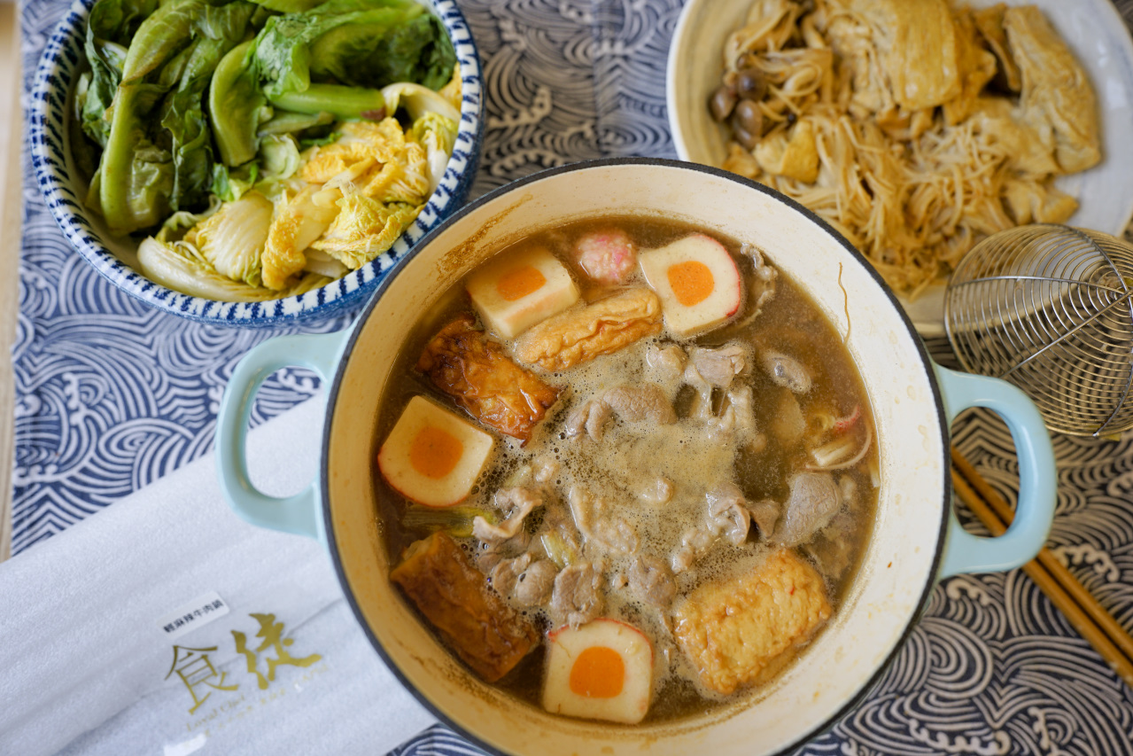 料理｜食徒 在家也能享受美味罌粟麻辣鍋 冷凍宅配料理包推薦！輕麻辣鍋底、牛尾牛肉麵、特製牛尾肉燥 - 奇奇一起玩樂趣