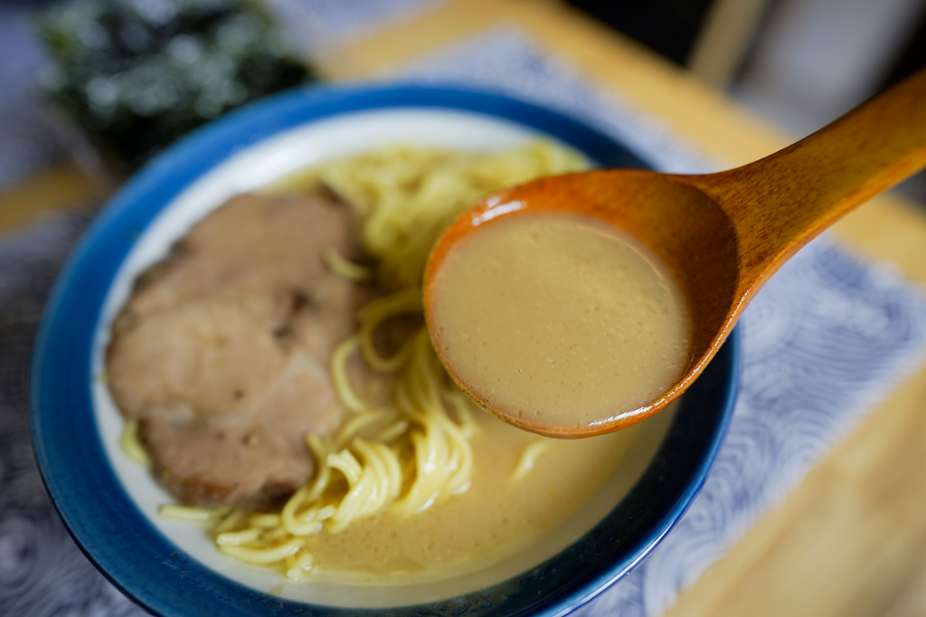 料理｜桃園 豚戈屋台拉麵 冷凍宅配拉麵料理包 在家也能來碗熱呼呼的日式拉麵~ - 奇奇一起玩樂趣