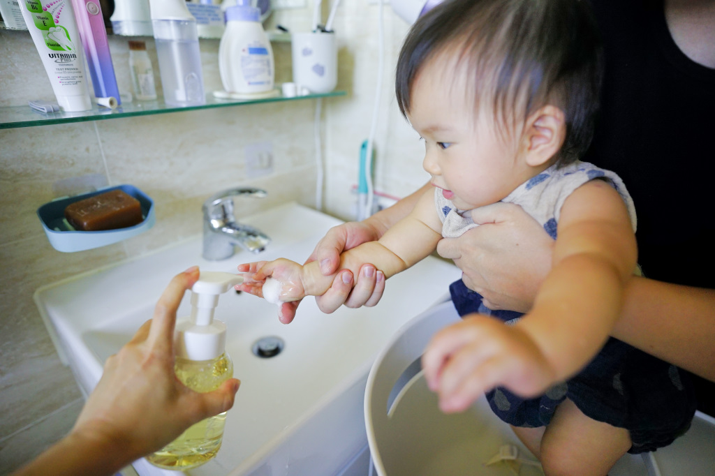 育兒分享｜HOMEMAMA 親子用品專賣店 韓國親子用品BLANC101 小寶寶也可以使用的泡泡洗手液 - 奇奇一起玩樂趣