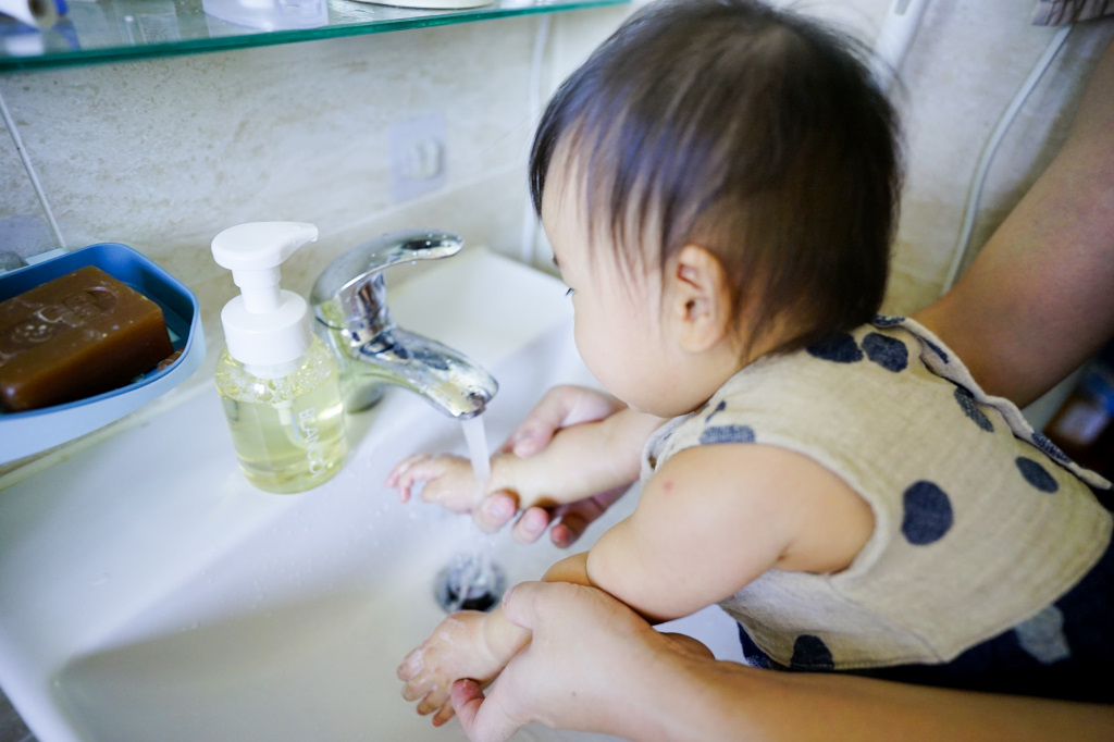 育兒分享｜HOMEMAMA 親子用品專賣店 韓國親子用品BLANC101 小寶寶也可以使用的泡泡洗手液 - 奇奇一起玩樂趣
