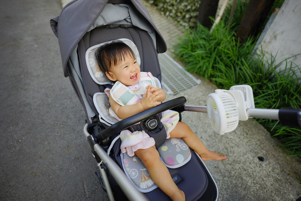育兒分享｜cani二代airwave可水洗涼感3D推車墊 嬰兒推車、汽座、安撫椅皆可使用 怕熱寶寶必備涼感坐墊！ - 奇奇一起玩樂趣