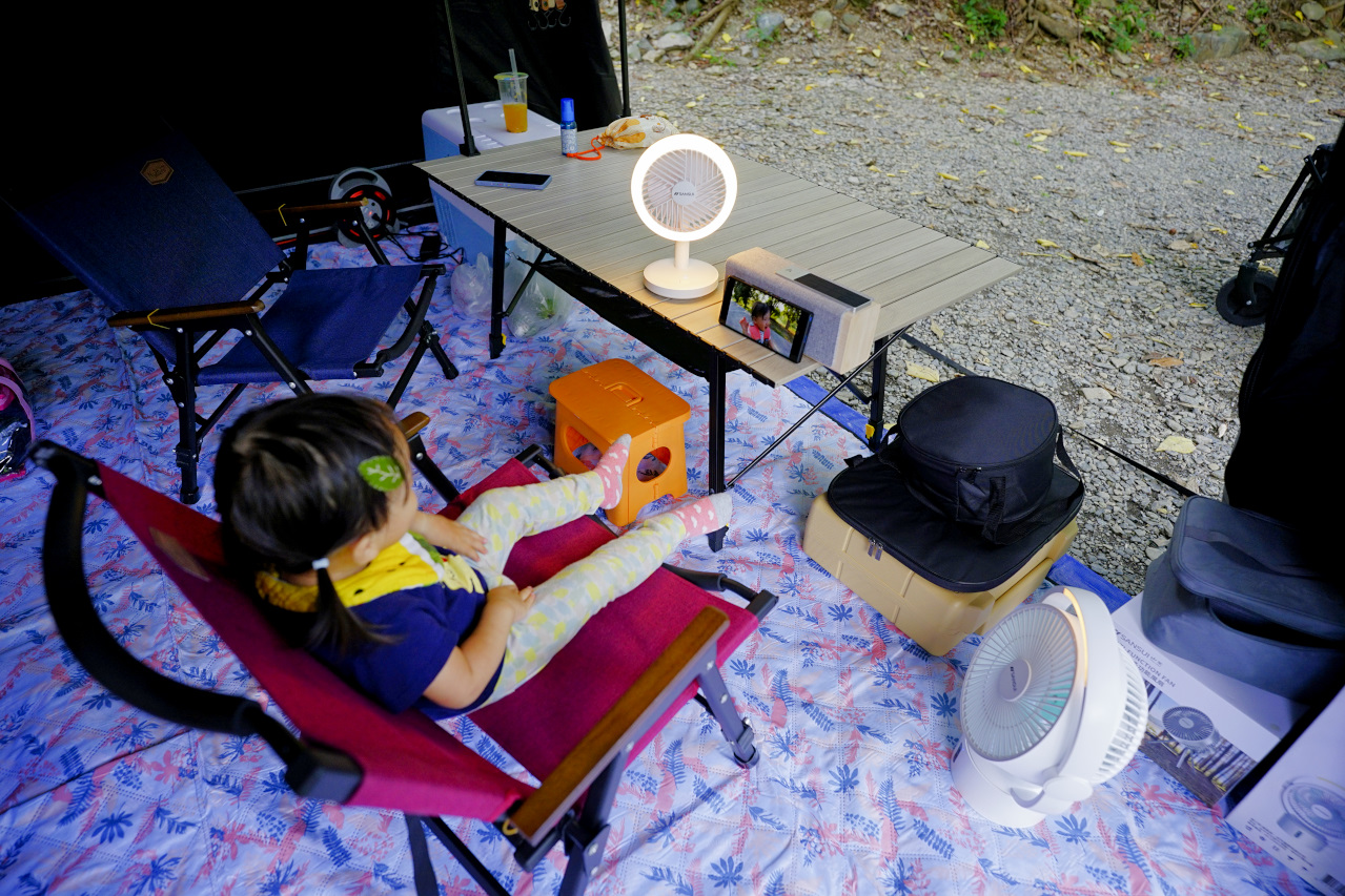 露營用品｜露營用無線充電式風扇推薦！SANSUI山水 攜帶型電扇（SDF-0915／SHF-M72） 夏天露營必備LED驅蚊照明DC風扇！ - 奇奇一起玩樂趣