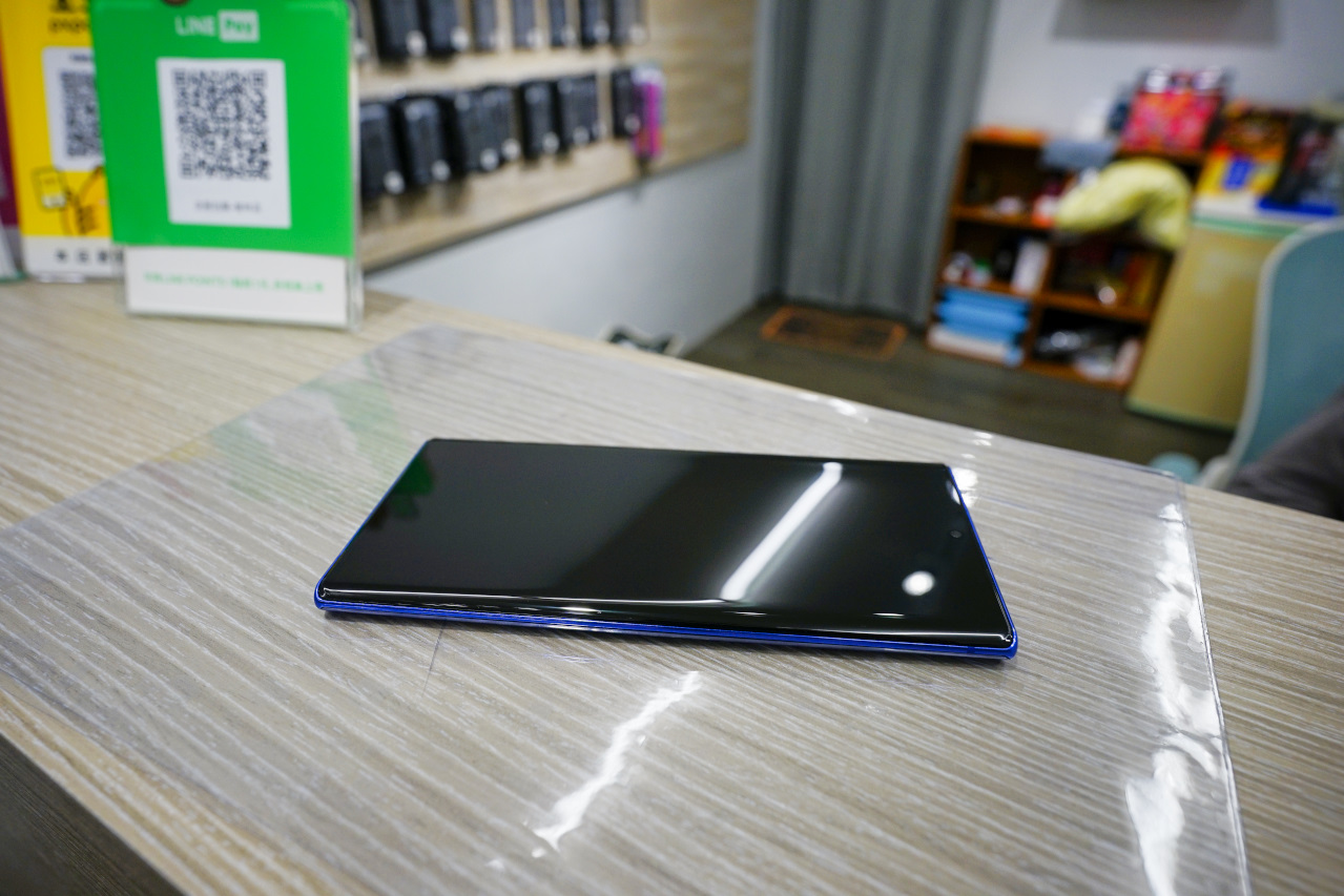 手機周邊｜樹林手機保護貼推薦！京展包膜（樹林店） 三星Note10+果凍膠玻璃貼 享有保固服務 - 奇奇一起玩樂趣