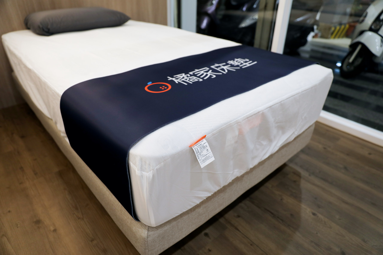 台南床墊推薦｜橘家床墊（台南北區門市）好睡就是這麼簡單！為你量身打造的好睡床墊-獨立筒床墊、乳膠床墊試躺體驗 - 奇奇一起玩樂趣