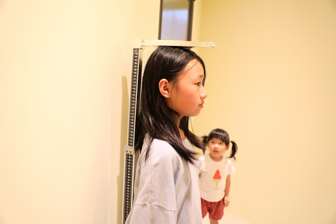 台北兒童成長門診推薦! 琢月診所/長高事務所 骨齡攝影檢查,身高異常矮小.性早熟治療 - 奇奇一起玩樂趣