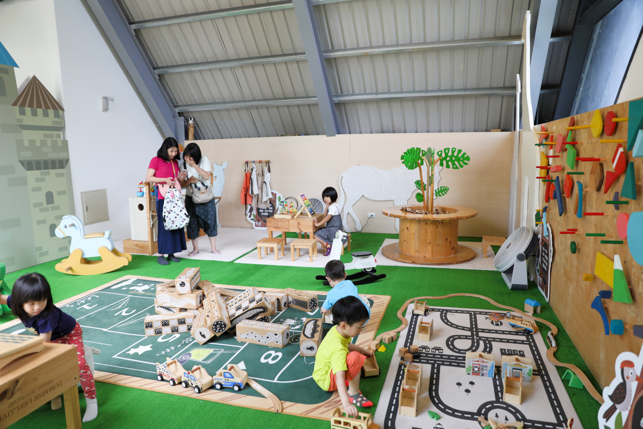 歐德集團-木作森活 林口親子DIY體驗課程推薦! 大人小孩都能來體驗的木作DIY,還有超大的遊戲室唷~ - 奇奇一起玩樂趣