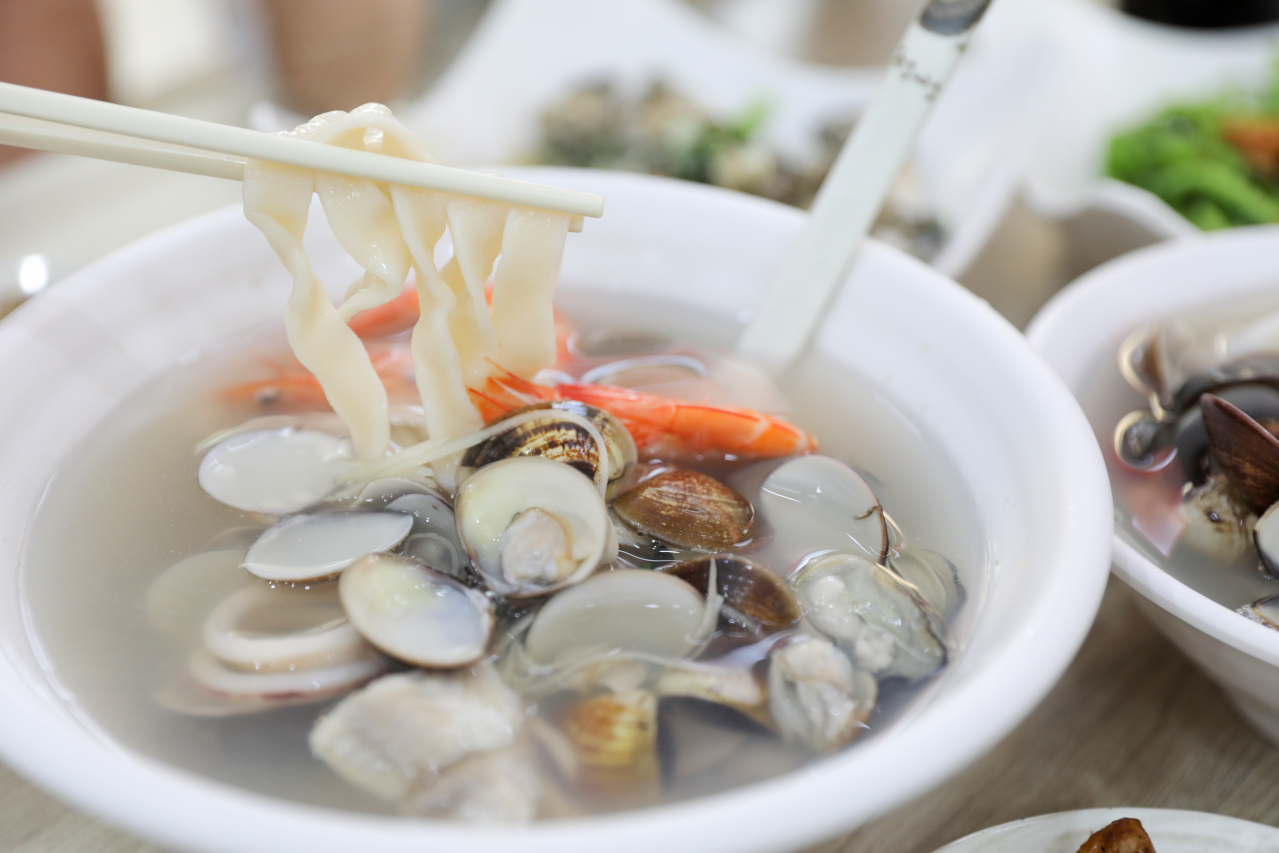 板橋美食推薦! 貝殼兄弟牡蠣麵蛤蜊麵 台北浮誇海鮮麵.近樹林火車站Ubereat外送推薦! - 奇奇一起玩樂趣