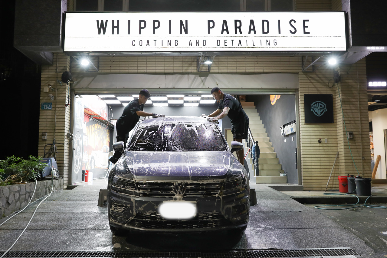 林口汽車美容店家推薦! Whippin Paradise 威品天堂車體防護 銀石鍍膜體驗組+玻璃鍍膜 輕鬆保養車漆.雨天視線清晰行車更安全~ - 奇奇一起玩樂趣