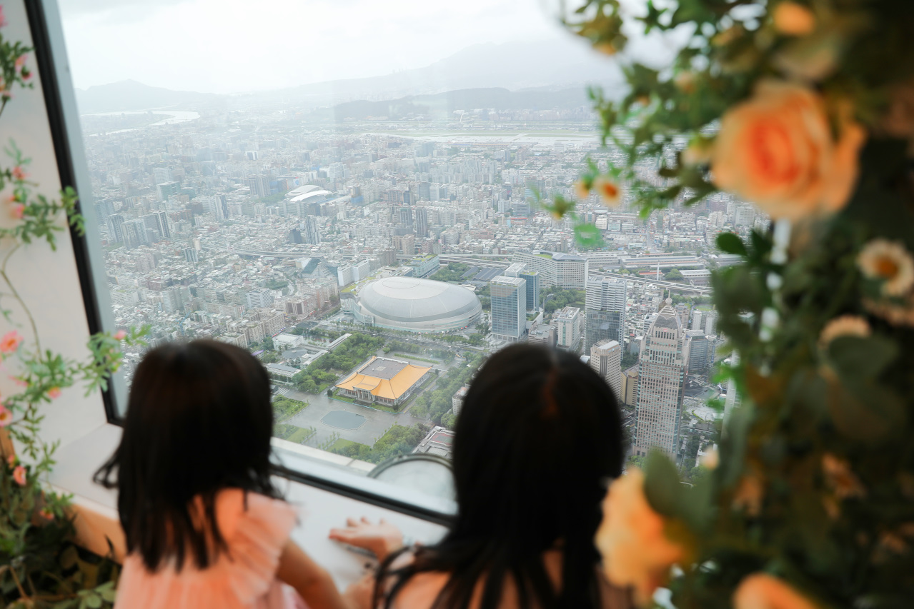 Taipei 101 台灣觀光旅遊景點推薦! Trip.com台北101觀景台門票 線上購買票券無須排隊 89樓不夠看,登上101樓秘境花園享受VIP景色 - 奇奇一起玩樂趣