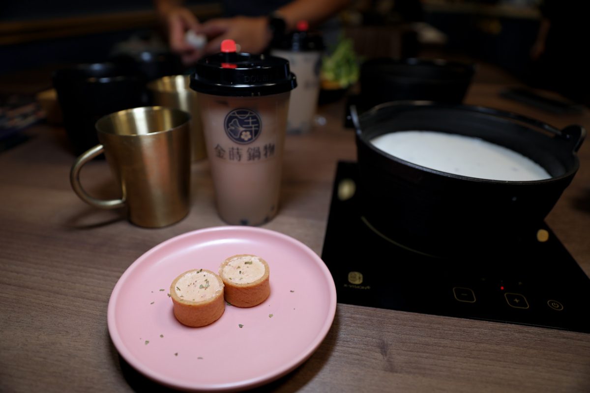 桃園火車站火鍋 金蒔鍋物(站前店) 桃園鍋物聚餐餐廳推薦! 夢幻肉天堂享受A5和牛 - 奇奇一起玩樂趣