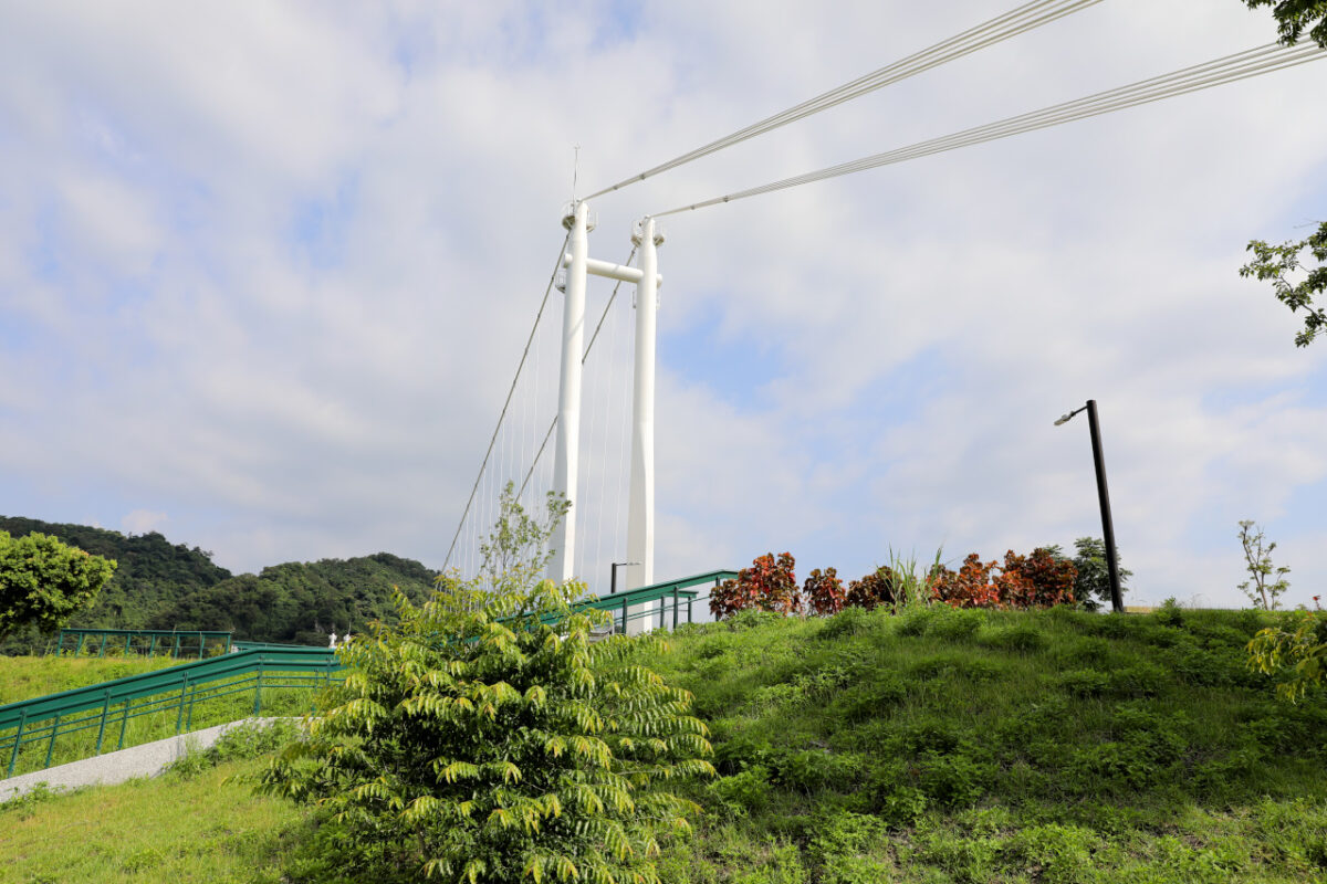 桃園大溪親子一日遊 大漢溪自行車道騎腳踏車遊山豬湖生態親水園區,大溪老街吃美食 中庄吊橋.月眉人工溼地.中庄調整池.中庄景觀土丘(共融遊具).瑞興濕地 - 奇奇一起玩樂趣