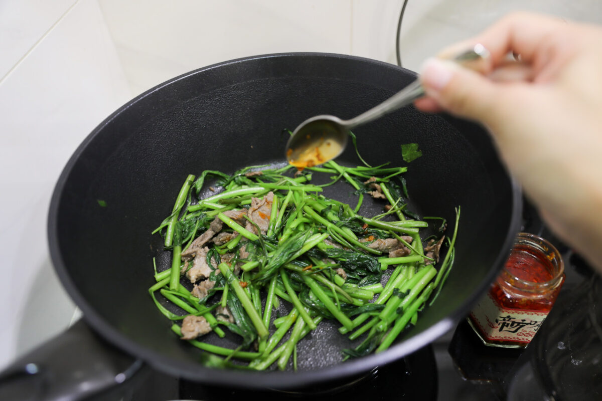 朝天椒辣椒醬推薦! 純手工限量 帝方味辣椒醬 炒菜炒飯炒麵當沾醬，一瓶料理萬用! - 奇奇一起玩樂趣