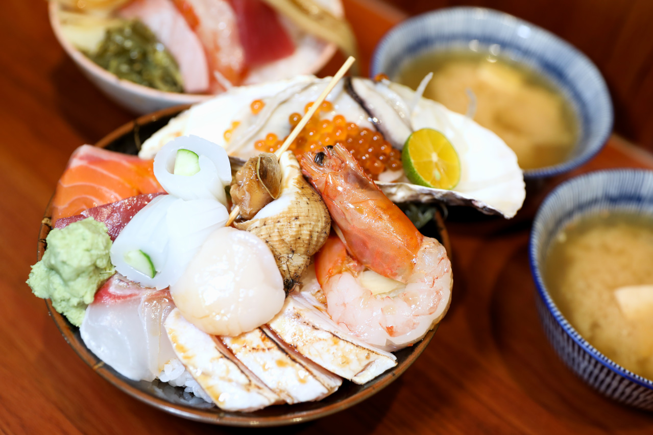 林口生魚片丼飯推薦! 林日式料理 超厚生魚握壽司,驚喜版生魚丼飯 - 奇奇一起玩樂趣