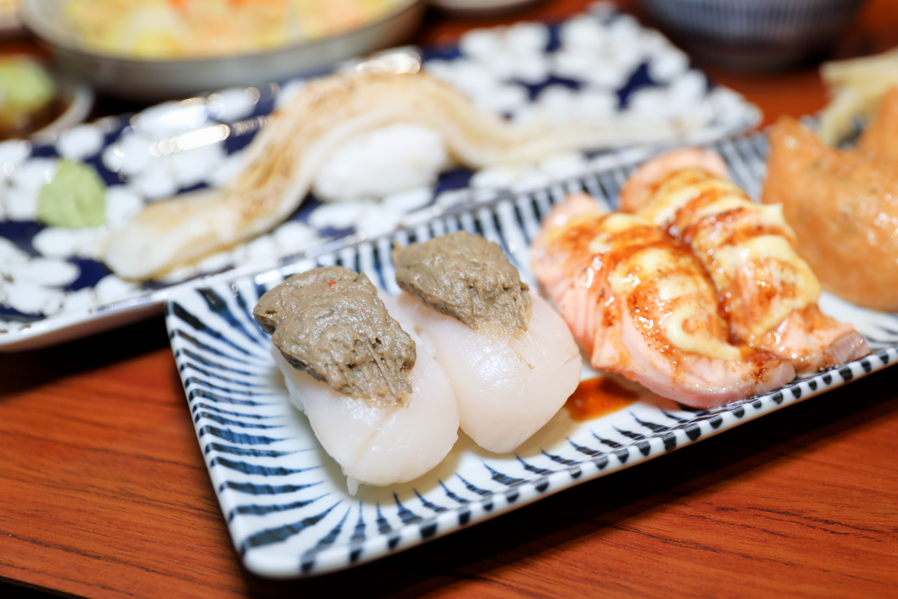 林口生魚片丼飯推薦! 林日式料理 超厚生魚握壽司,驚喜版生魚丼飯 - 奇奇一起玩樂趣