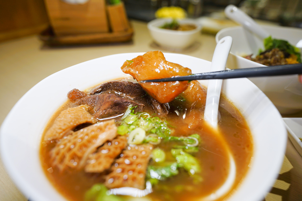 台北中山區牛肉麵推薦! 禾食麵鋪- 禾 Shang's Noodles 紅燒牛肉麵.清燉牛肉麵都好吃極了~ - 奇奇一起玩樂趣