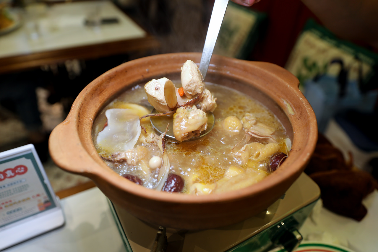 桃園藝文特區港式茶餐廳推薦! 永芯茶檔 茶餐廳(南平店) 超好吃牛筋牛肉撈麵.粵式雞煲.西多士.菠蘿油 - 奇奇一起玩樂趣