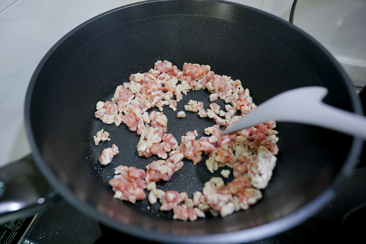 全聯小磨坊麻婆醬推薦! 懶人零失敗料理食譜 麻婆烘蛋.麻婆肉燥飯 - 奇奇一起玩樂趣