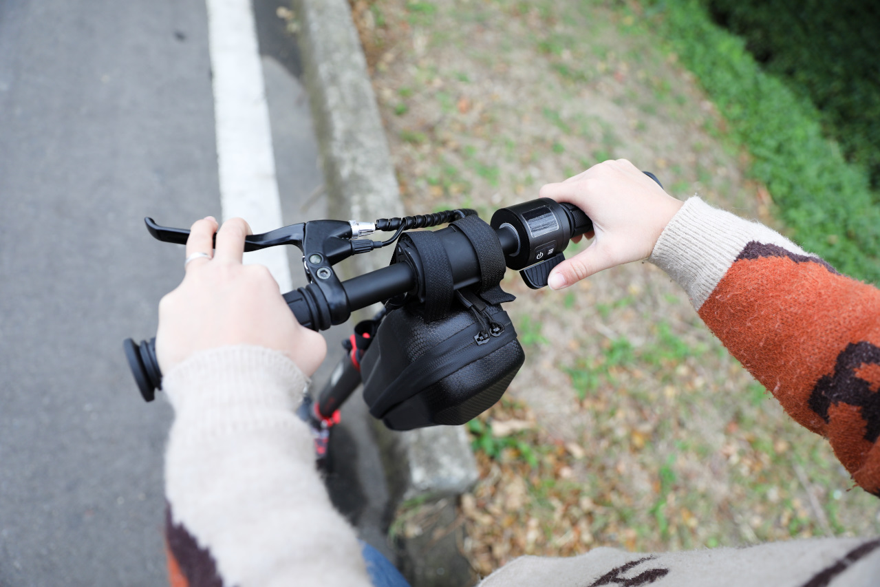 摺疊電動滑板車開箱 Waymax Lite-3電動滑板車 親子同樂.懶人代步車推薦! - 奇奇一起玩樂趣