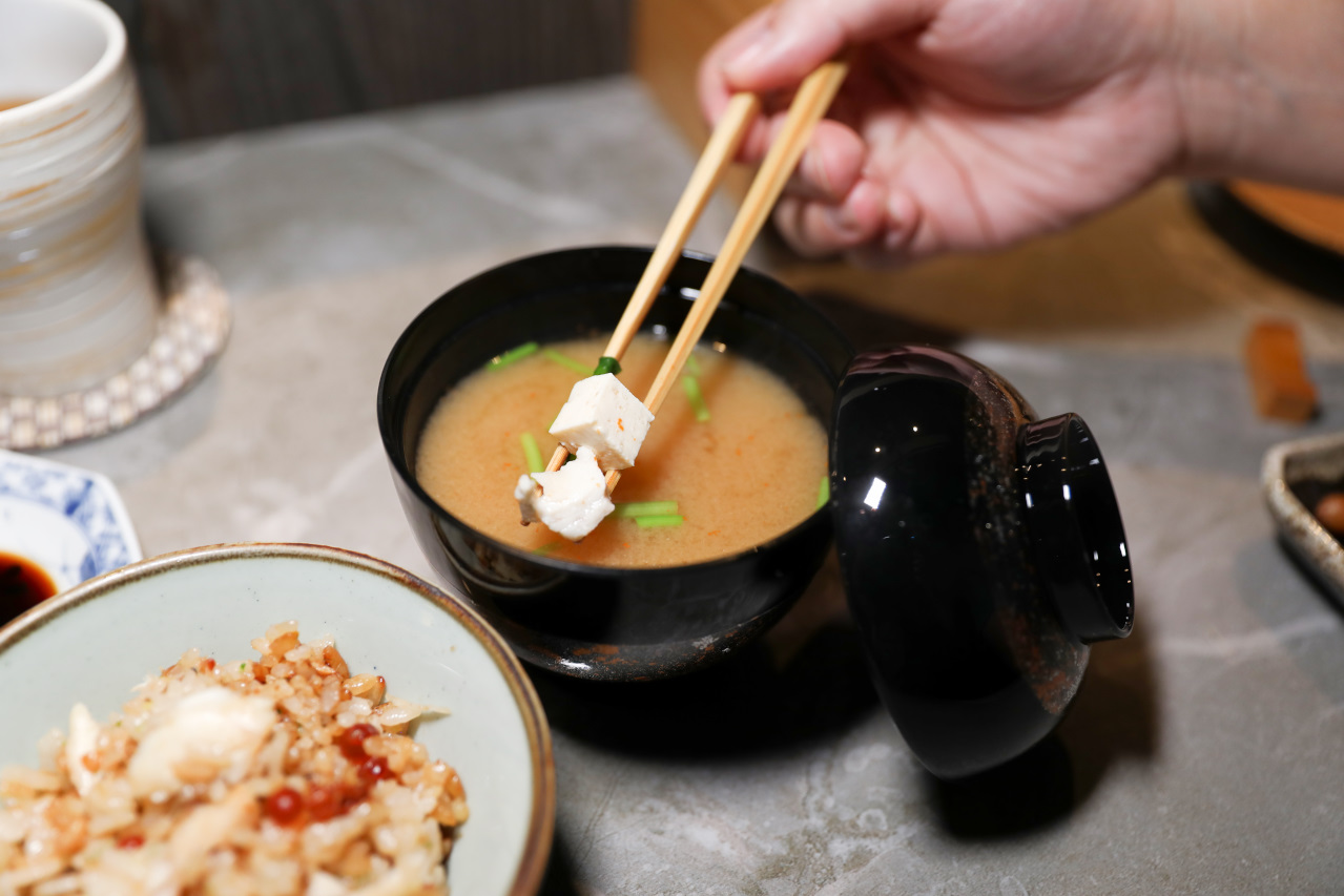 旼禾𝗠𝗜𝗡𝗛𝗘 𝗢𝗠𝗔𝗞𝗔𝗦𝗘 日式無菜單料理 台中預約制高級日本料理推薦! - 奇奇一起玩樂趣