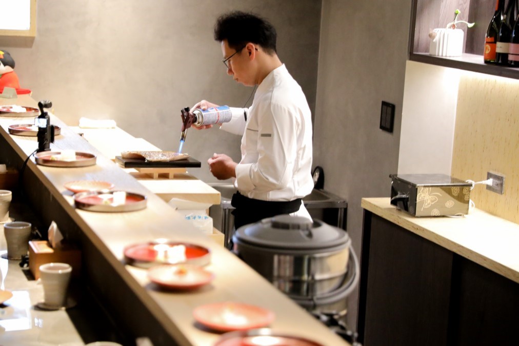 旼禾𝗠𝗜𝗡𝗛𝗘 𝗢𝗠𝗔𝗞𝗔𝗦𝗘 日式無菜單料理 台中預約制高級日本料理推薦! - 奇奇一起玩樂趣