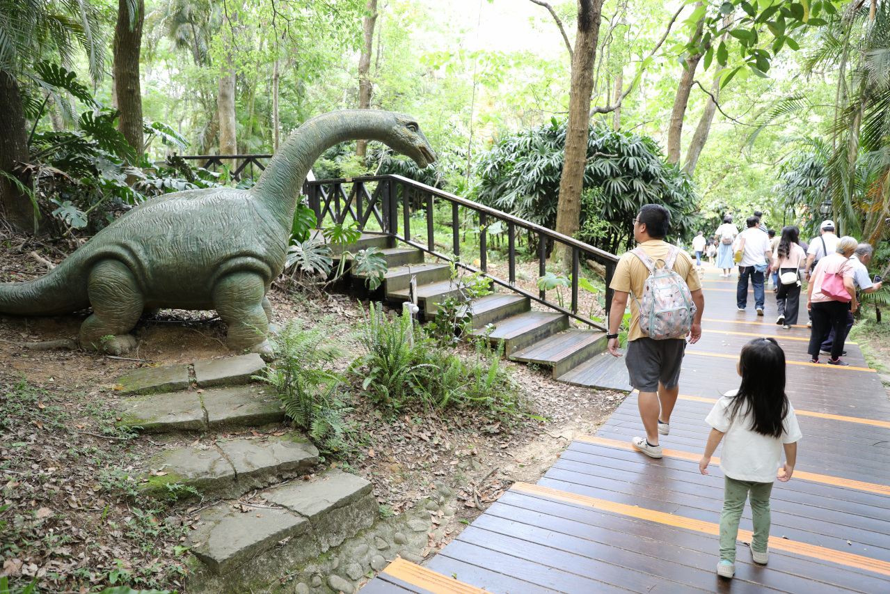 2025苗栗桐花季賞螢火蟲 西湖渡假村 兩天一夜親子旅行推薦! - 奇奇一起玩樂趣