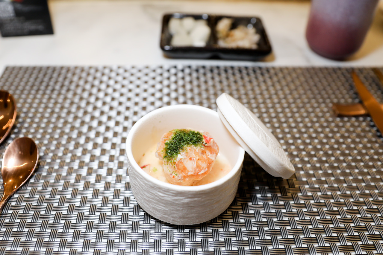 台南美食 明水然．樂(台南中山店) Google 評論4.8高分，頂級無菜單鐵板燒推薦! 龍蝦這麼吃,道道驚艷! - 奇奇一起玩樂趣
