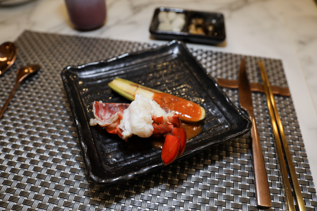 台南美食 明水然．樂(台南中山店) Google 評論4.8高分，頂級無菜單鐵板燒推薦! 龍蝦這麼吃,道道驚艷! - 奇奇一起玩樂趣