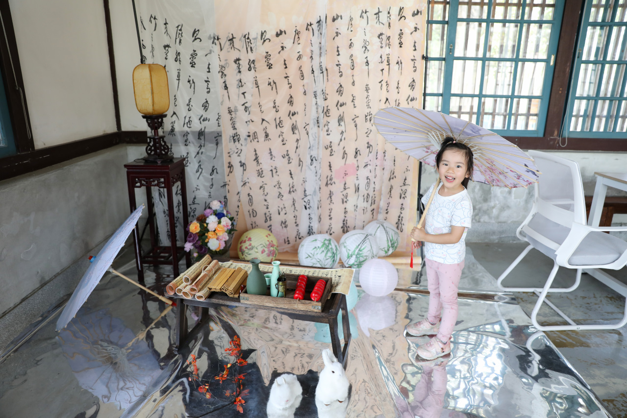 台南親子景點推薦! 安平出張所 水豚親密接觸.12花神誕生鹽御守.魔法水晶瓶DIY,特色伴手禮五行搖搖蝦餅.果乾蜜餞 - 奇奇一起玩樂趣