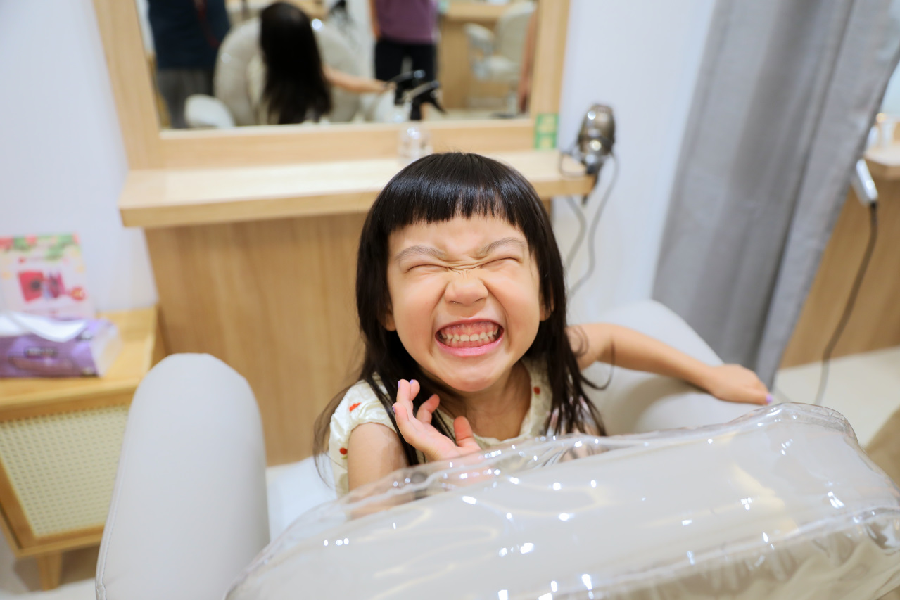 台南 Root Scalp & Hair 專業護髮.染燙髮+頭皮檢測 親子友善沙龍 媽媽剪髮,小孩免費修剪劉海 - 奇奇一起玩樂趣