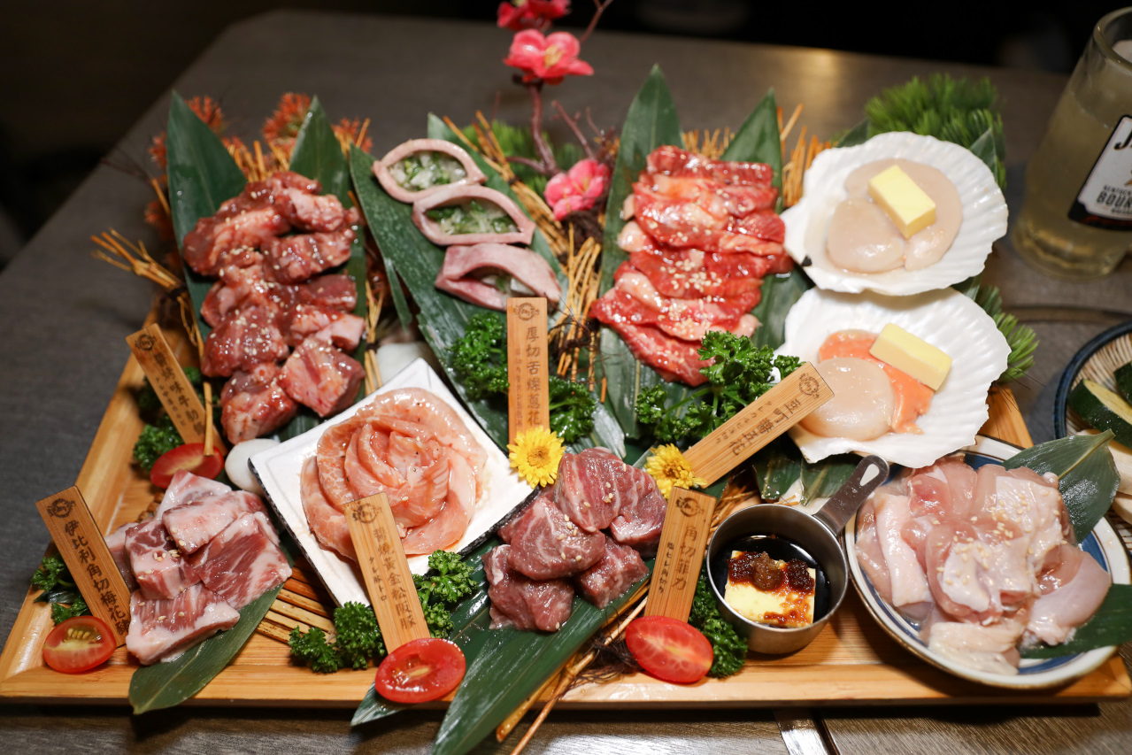 豆町村燒肉 台北東區日式燒肉推薦! 浮誇系燒肉美食 專人代烤 - 奇奇一起玩樂趣