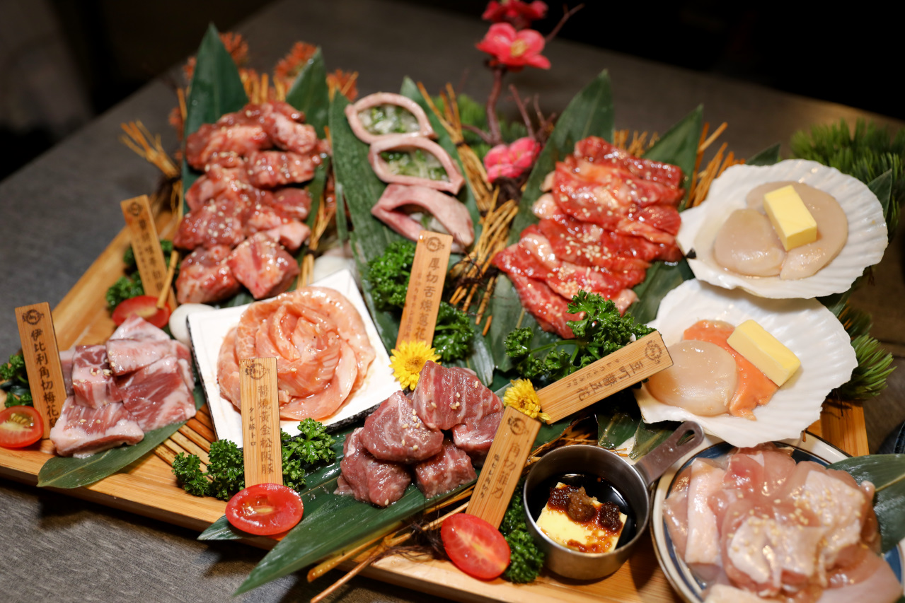 豆町村燒肉 台北東區日式燒肉推薦! 浮誇系燒肉美食 專人代烤 - 奇奇一起玩樂趣