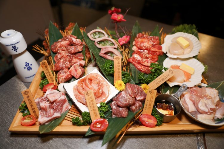 豆町村燒肉 台北東區日式燒肉推薦! 浮誇系燒肉美食 專人代烤 - 奇奇一起玩樂趣