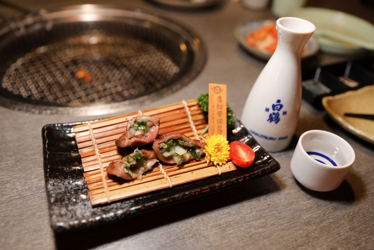 豆町村燒肉 台北東區日式燒肉推薦! 浮誇系燒肉美食 專人代烤 - 奇奇一起玩樂趣