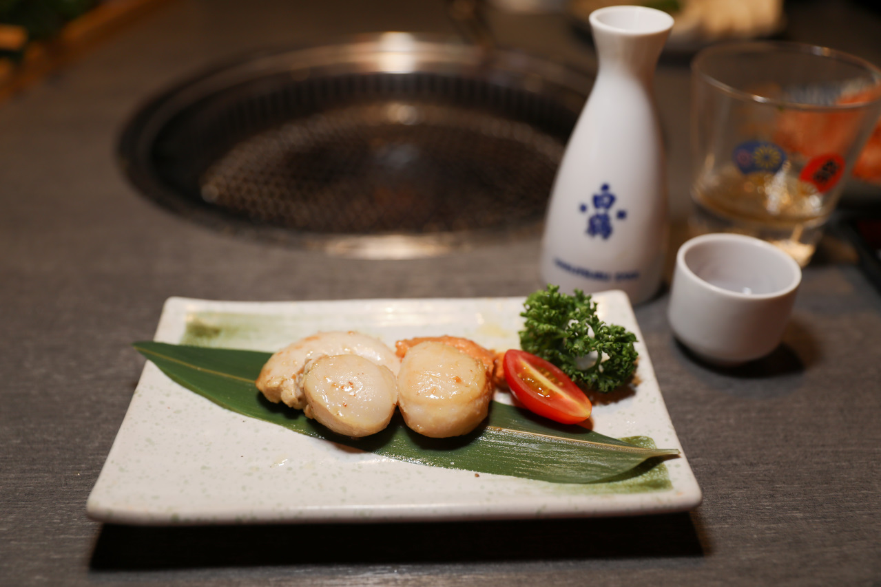 豆町村燒肉 台北東區日式燒肉推薦! 浮誇系燒肉美食 專人代烤 - 奇奇一起玩樂趣