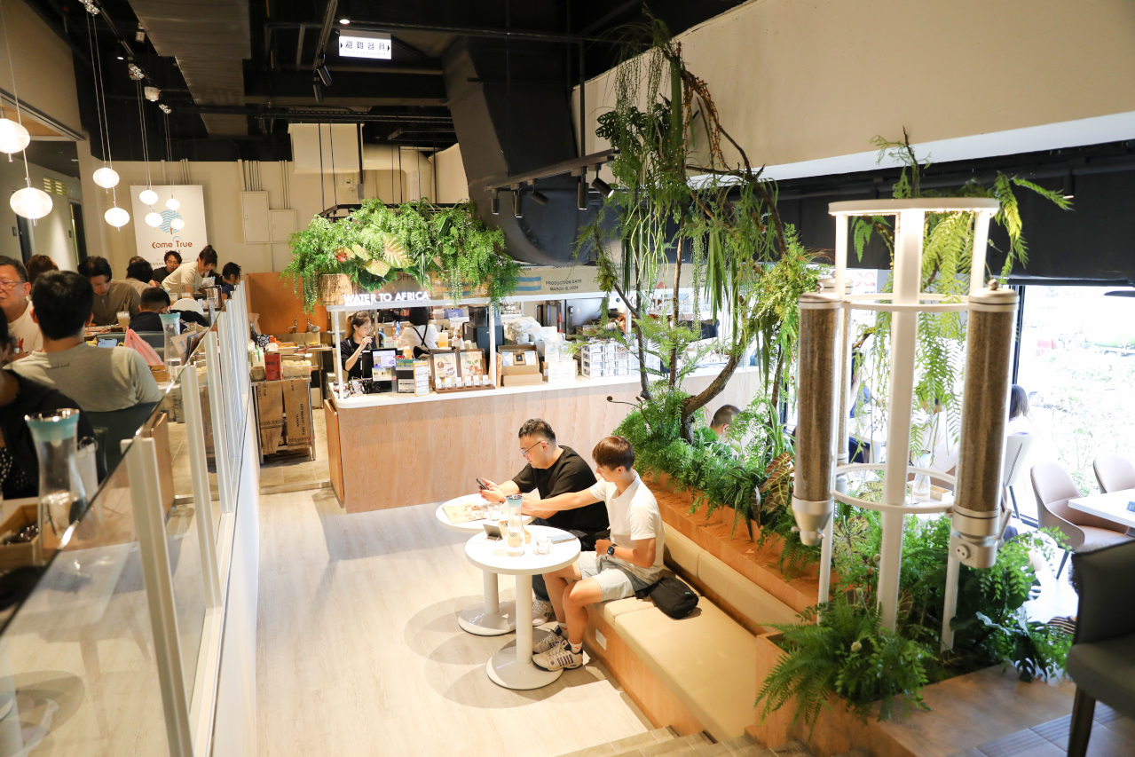 成真咖啡(台南誠品生活店) 台南早午餐.義大利麵.彩虹飯.創意咖啡.舒芙蕾 - 奇奇一起玩樂趣