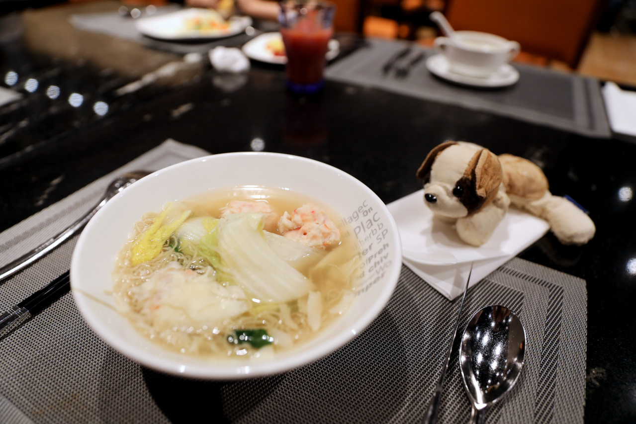 澳門3天2夜親子旅遊住宿推薦! 新濠影滙明星滙 CP值超高親子友善,還有玩具總動員30周年主題展 Spotlight星滙餐廳KKday預訂超方便,爽玩水上樂園.滿紛樂園.8字摩天輪 - 奇奇一起玩樂趣