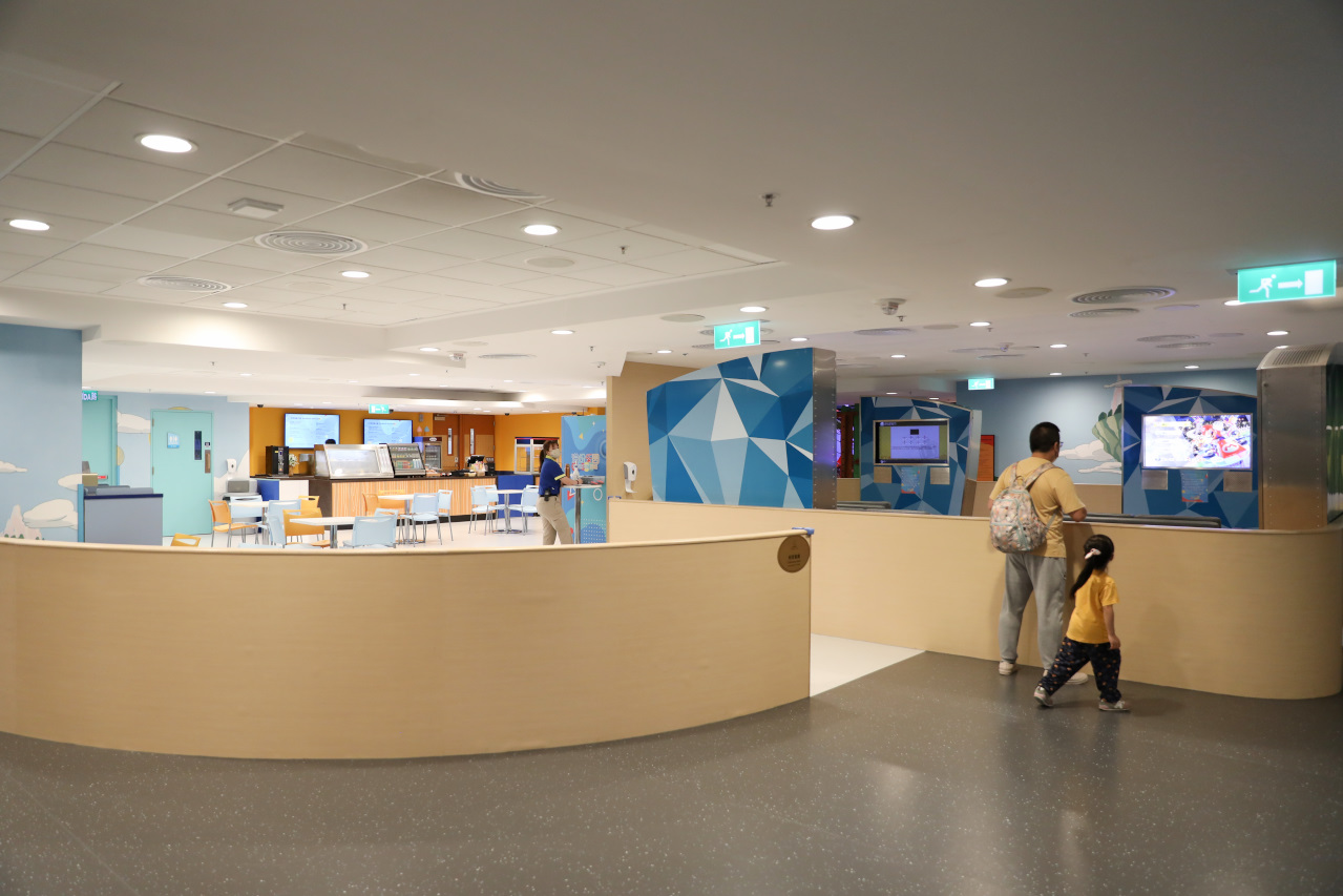 澳門3天2夜親子旅遊玩樂推薦! 澳門必玩新濠影滙水上樂園.滿紛樂園.8字摩天輪 KKday預訂超方便 - 奇奇一起玩樂趣